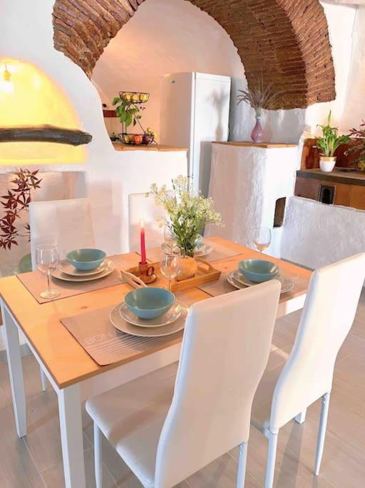 La Palmera. Casa Rural Con Piscina Privada. Benadalid Dış mekan fotoğraf