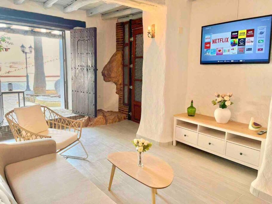 La Palmera. Casa Rural Con Piscina Privada. Benadalid Dış mekan fotoğraf