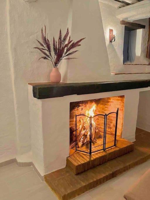 La Palmera. Casa Rural Con Piscina Privada. Benadalid Dış mekan fotoğraf