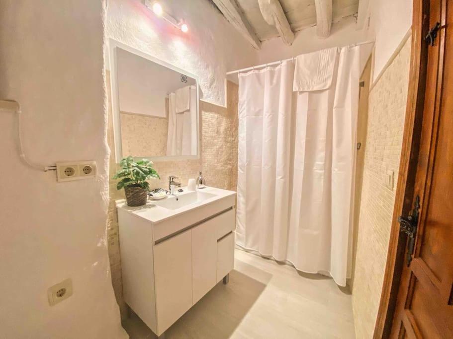 La Palmera. Casa Rural Con Piscina Privada. Benadalid Dış mekan fotoğraf